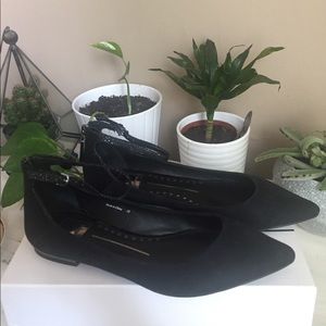 LIKE NEW Dolce Vita flats