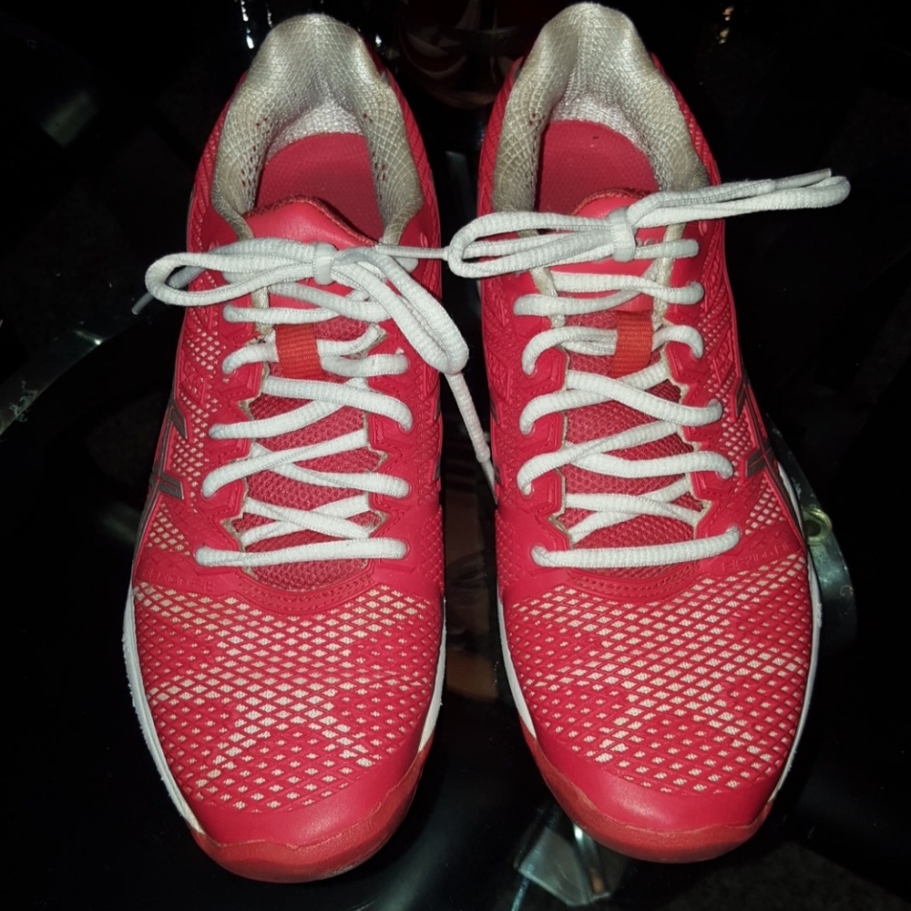 Asics red and white running shoes