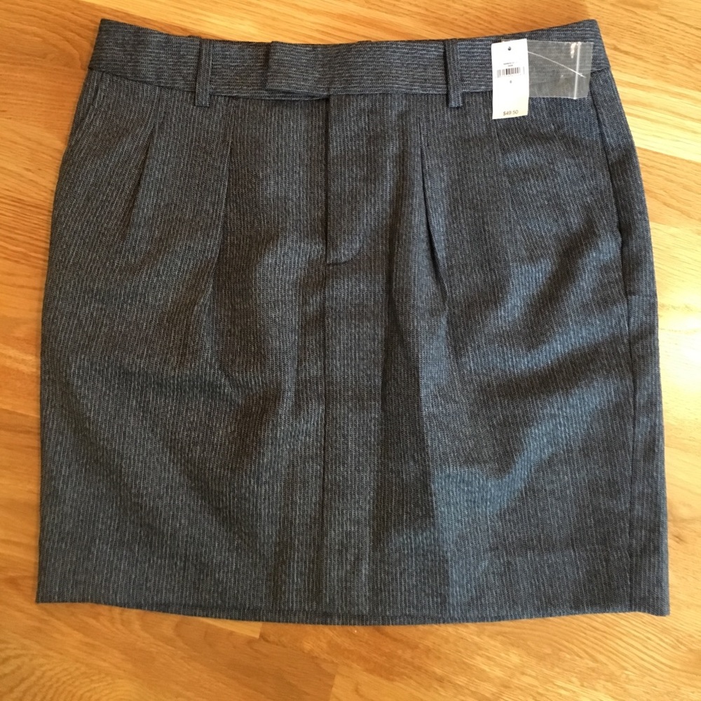 GAP size 6 skirt