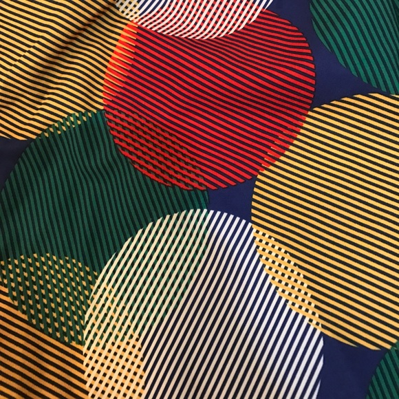 Colorful circle-stripe Varsity cheer shorts - Picture 3 of 4