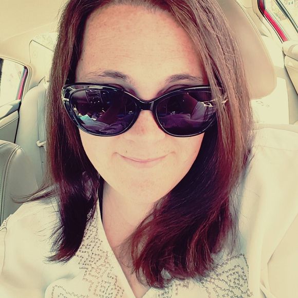 Meet your Posher, Kristen - Picture 1 of 1