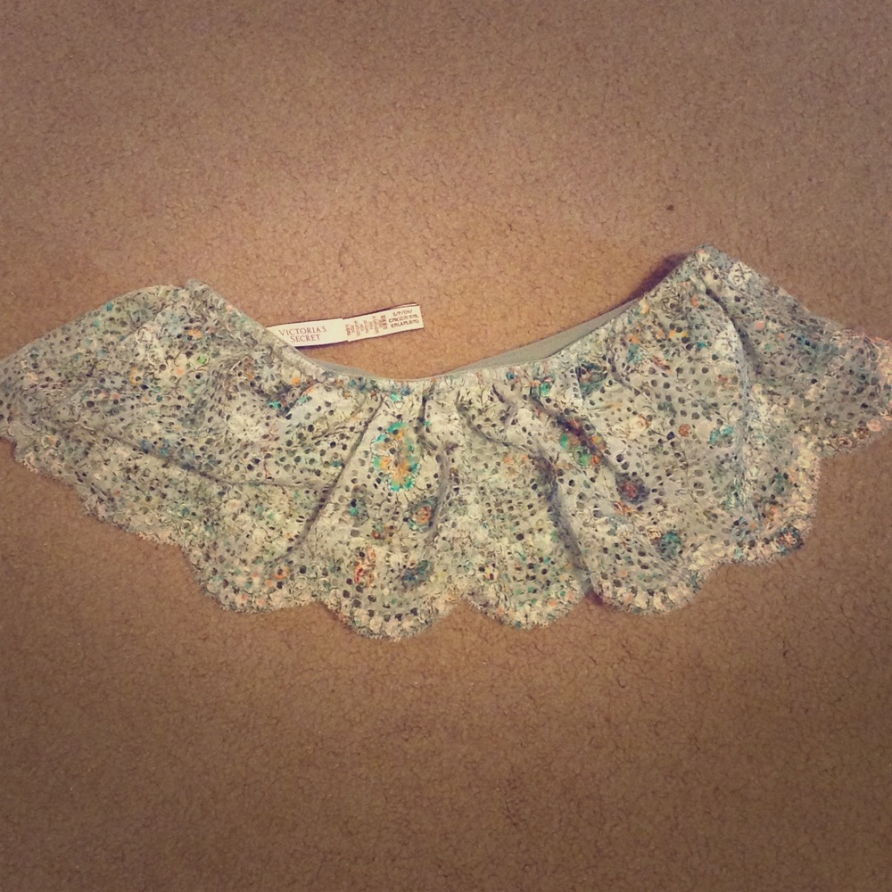 NEW Victoria's Secret Bandeau Flounce Bralette