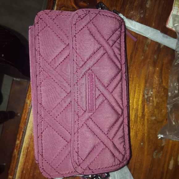 Vera Bradley Crossbody - Picture 1 of 4
