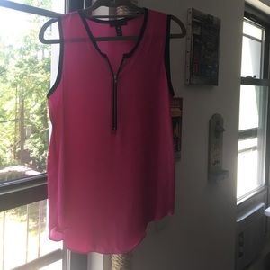 Size small Aqua magenta sleeveless blouse