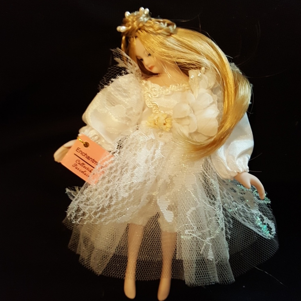 NWT Showstoppers Porcelain Angel
