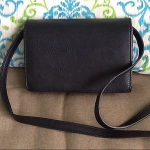 G.H. BASS & CO. Purse