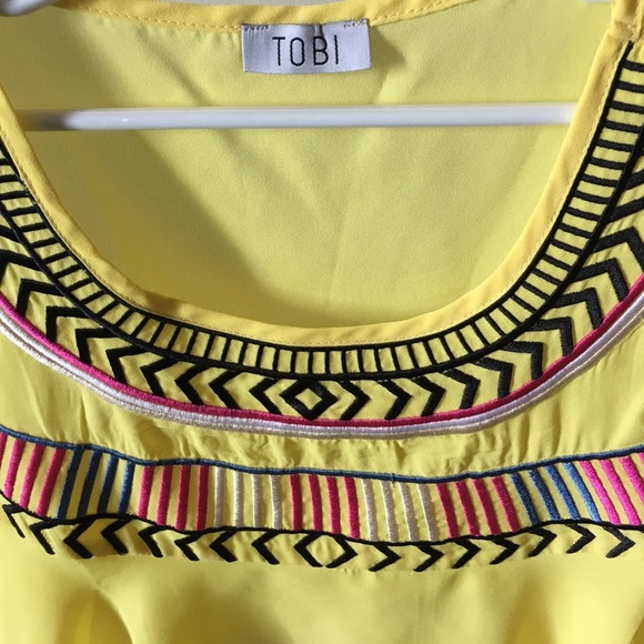 Fun adorable tribal themed yellow crop top - Picture 2 of 3