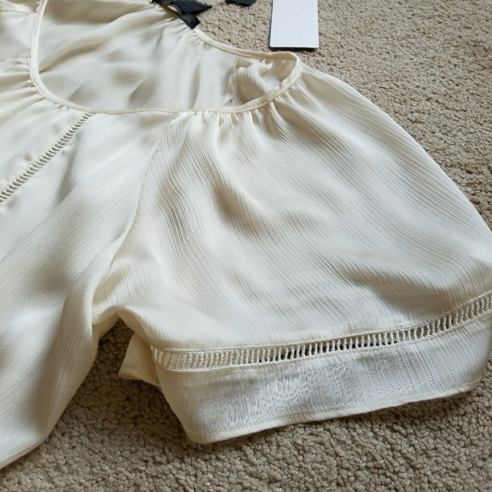 Kenneth Cole cream silk blouse large/XL - NWT