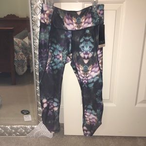 NEW WITH TAGS! Calia by Carrie Underwood leggings!