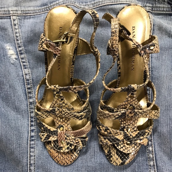 Snake Print Strapy Wedge Sandals - Picture 4 of 7