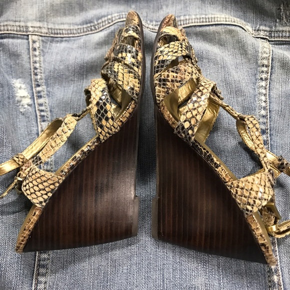 Snake Print Strapy Wedge Sandals - Picture 2 of 7