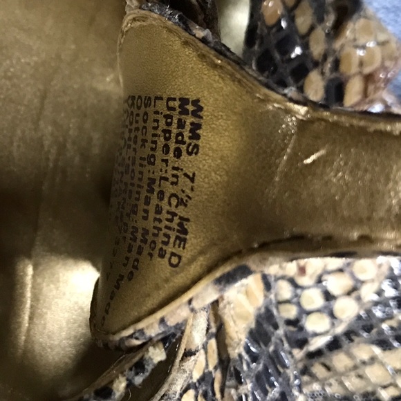 Snake Print Strapy Wedge Sandals - Picture 6 of 7