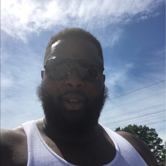 Meet your Posher, Damien - Picture 1 of 1