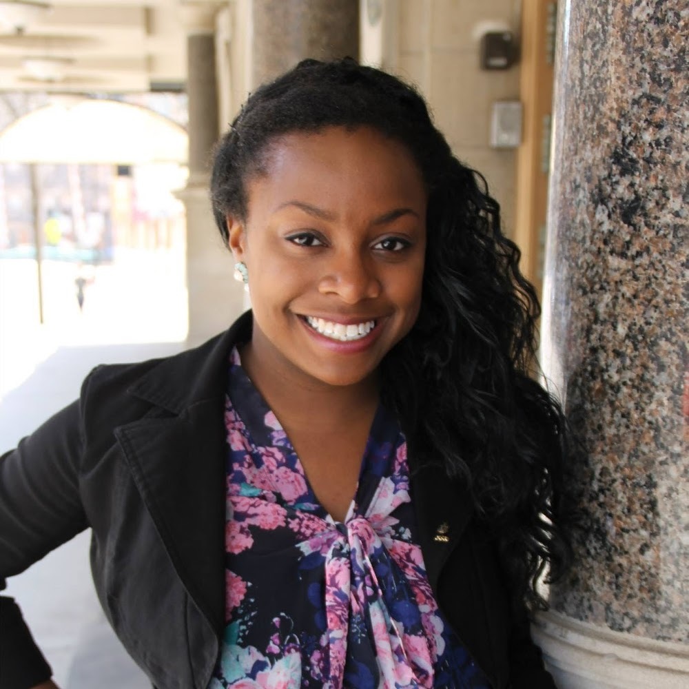 Meet your Posher, Iesha