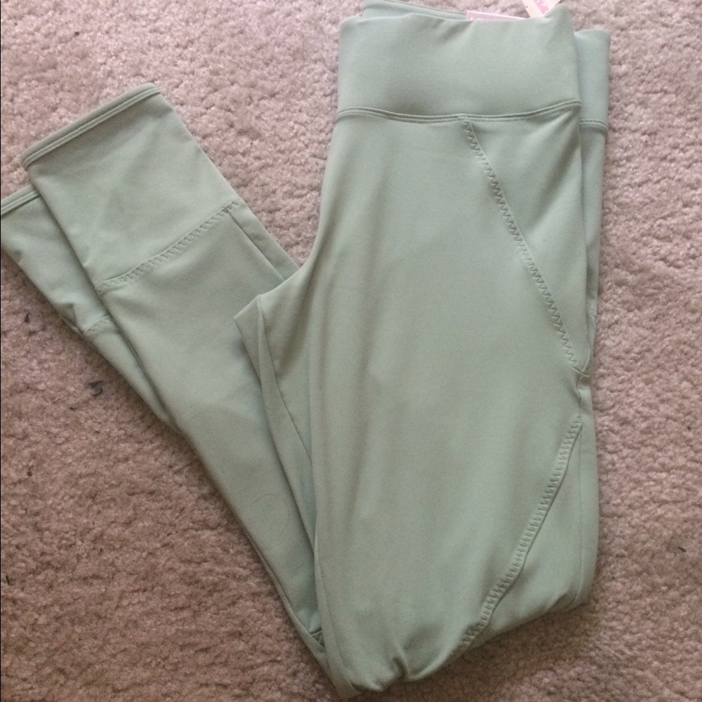 ❗️SOLD❗️Vs pink ultimate yoga