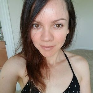 Meet your Posher, Elaine