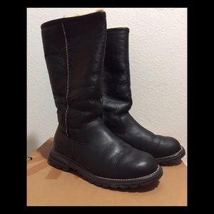 UGG W Brooks Tall Black Boots
