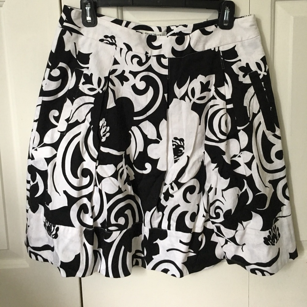 White House Black Market Skirt