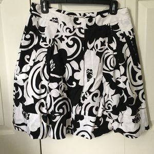 White House Black Market Skirt