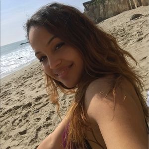 Meet your Posher, Abigail