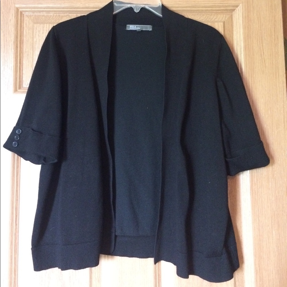 Black short sleeved flyaway cardigan