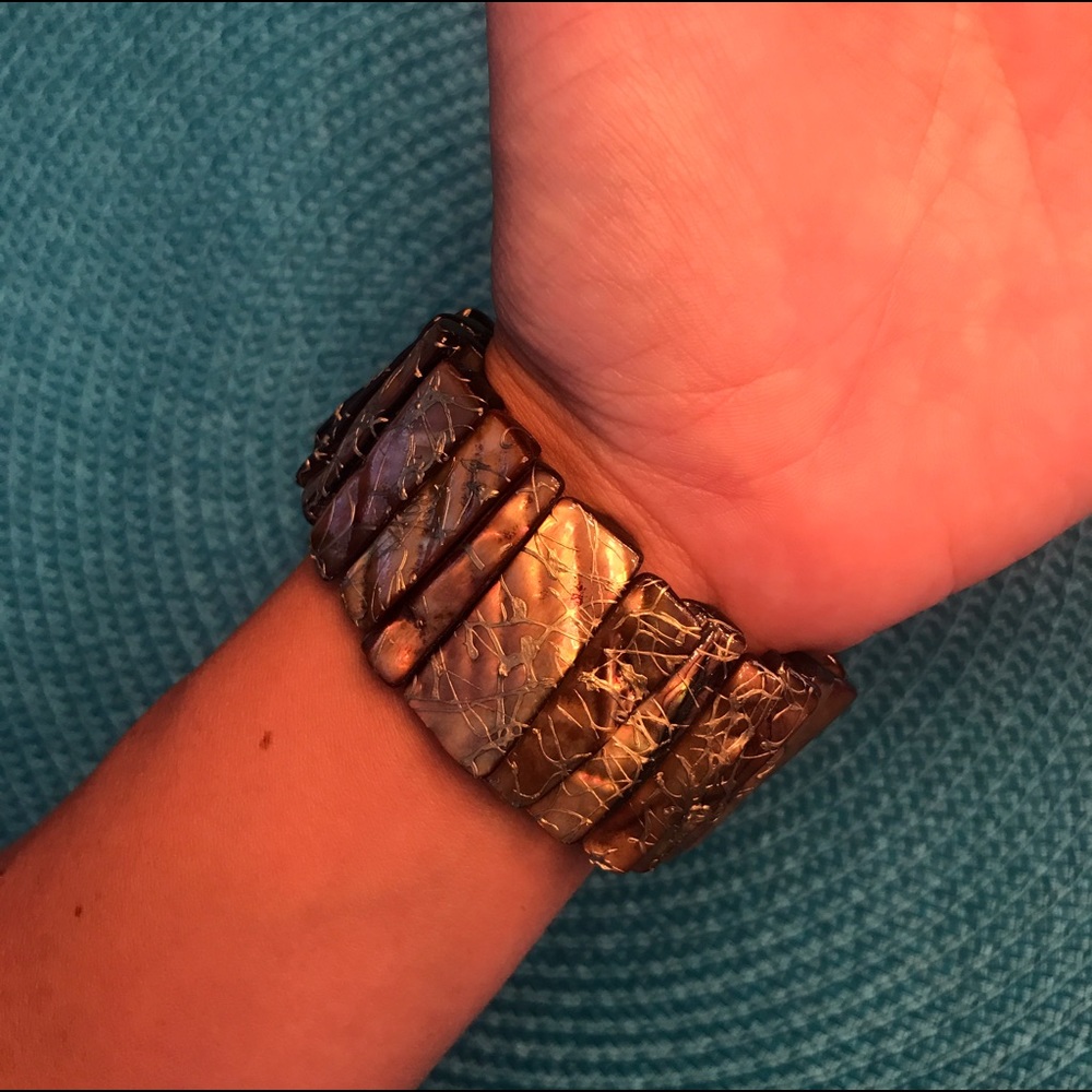 Shell Bracelet - Picture 3 of 3
