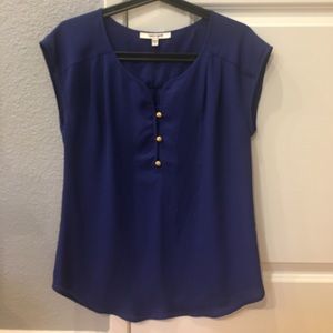 Short sleeve top