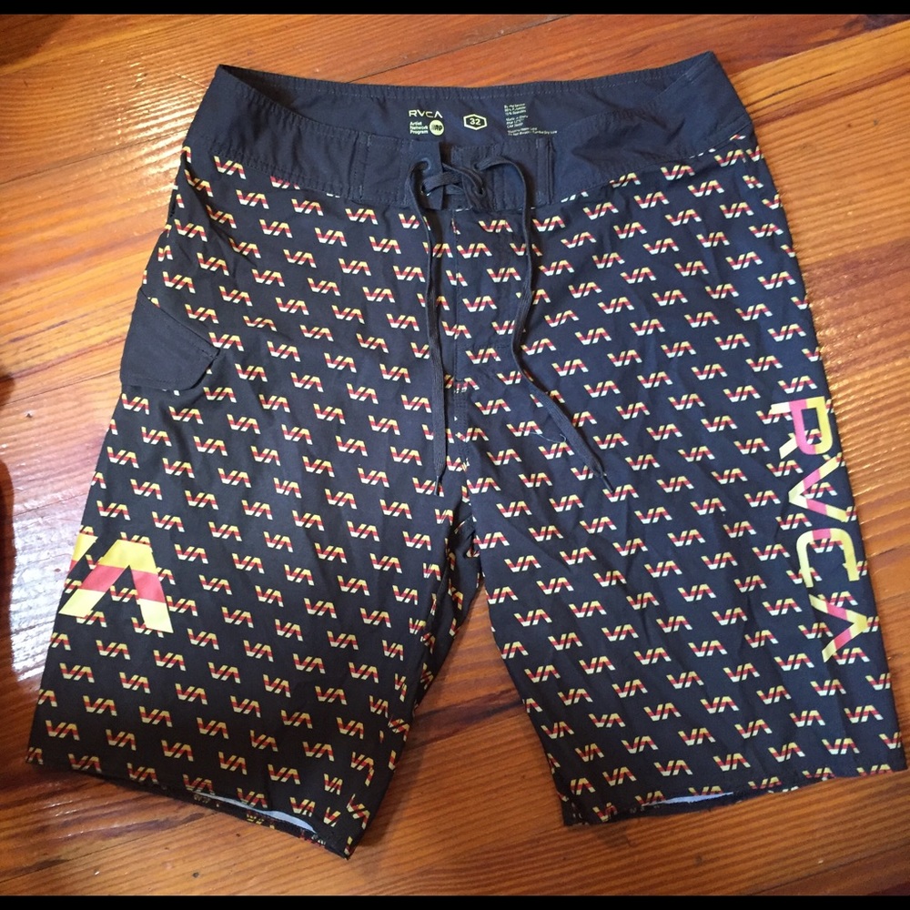 RVCA board shorts size 32