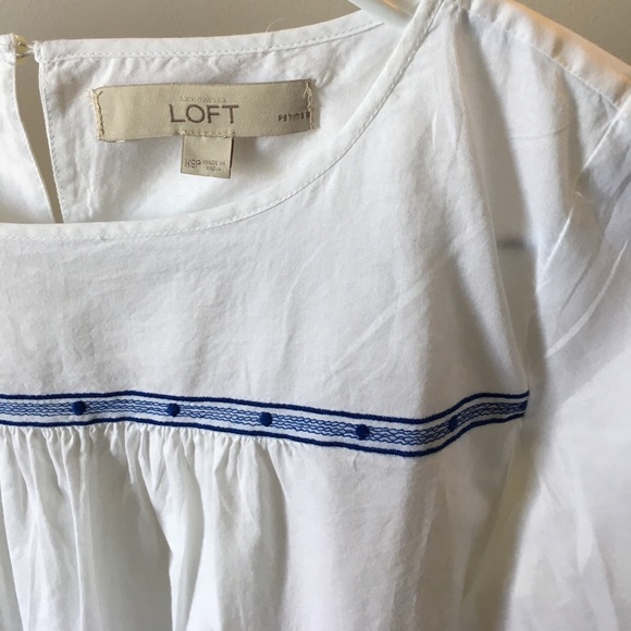 White printed loose top - Picture 2 of 3