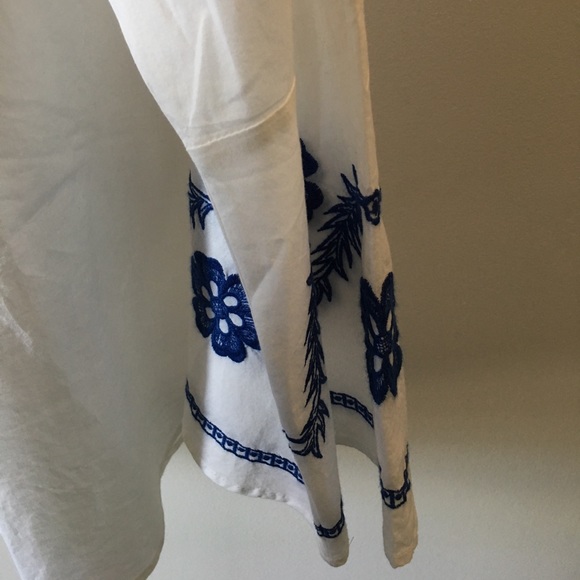 White printed loose top - Picture 3 of 3