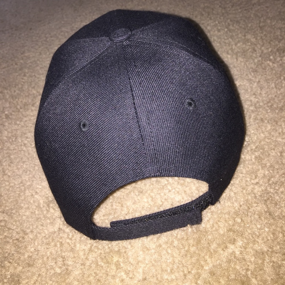 Baseballs Caps - Picture 3 of 5