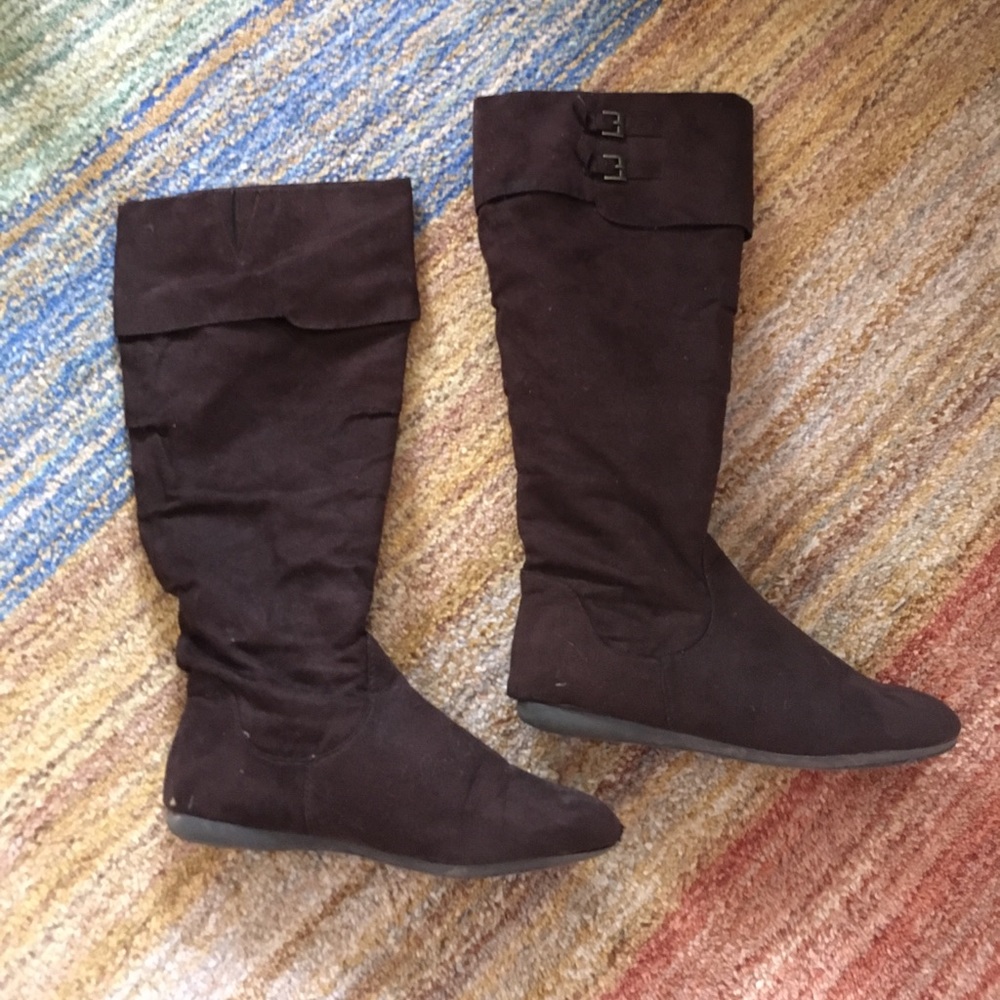 Calf length brown suede boots