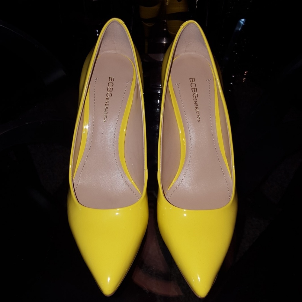 BCBG lemon yellow pumps