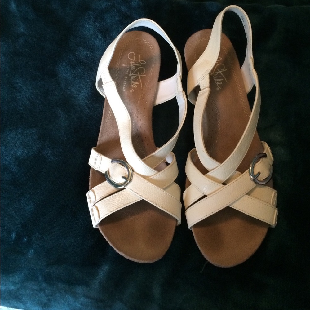 White wedges