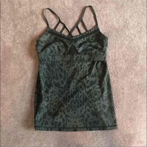 Lululemon workout tank