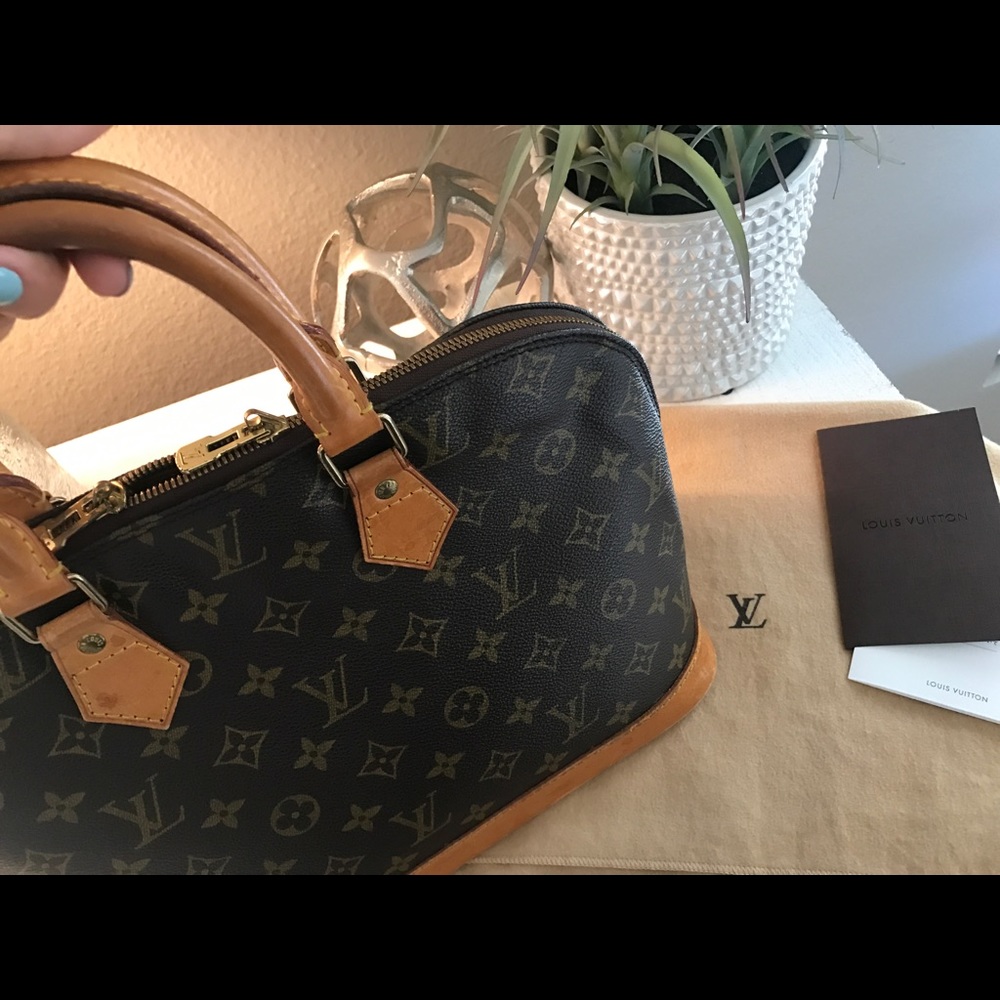 Louis Vuitton Alma PM