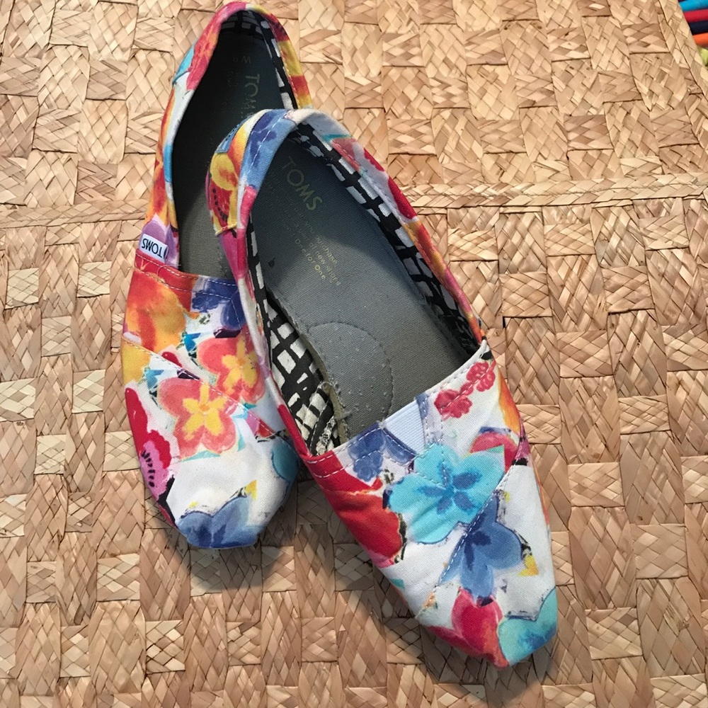 Floral print Toms flats