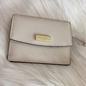 Kate Spade Petty Laurel Way Pumice