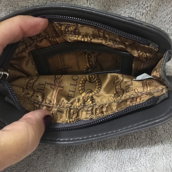 Tignanello Wristlet NWOT - Picture 4 of 4