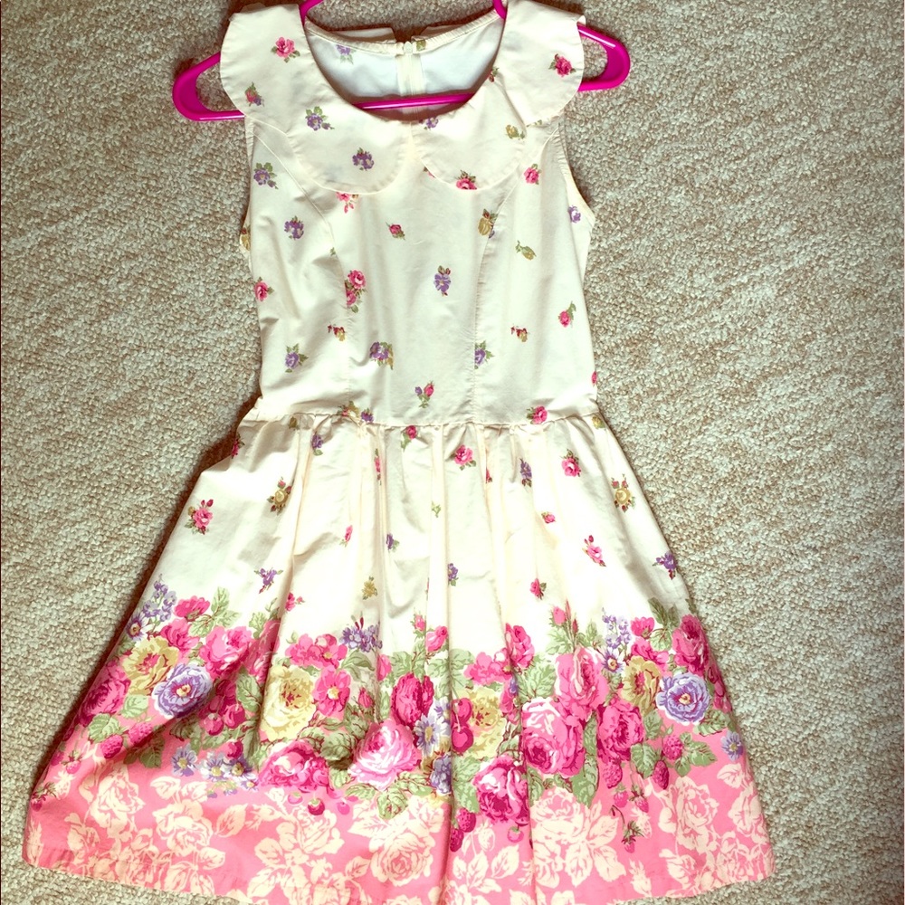 Flowery Summer Dress with Peter Pan Collar size S