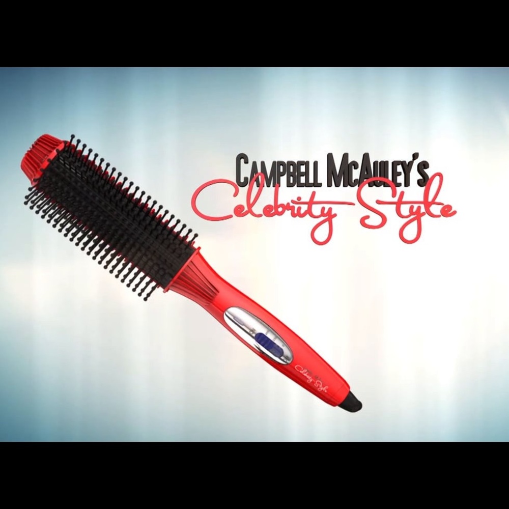 BRAND NEW CELEB STYLE heated brush! ❤️