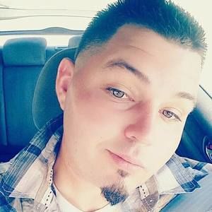 Meet your Posher, Emilio