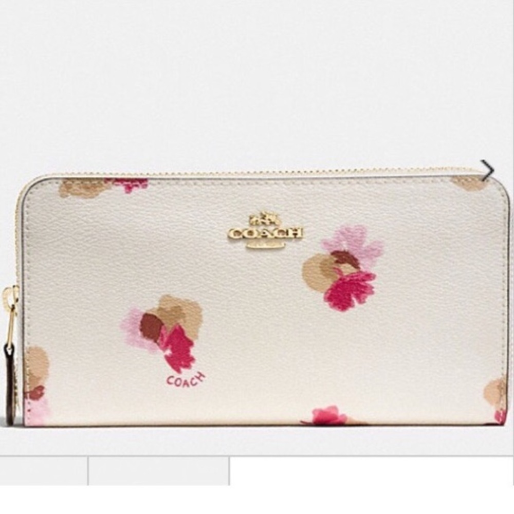 NWT Never used White Floral Wallet.