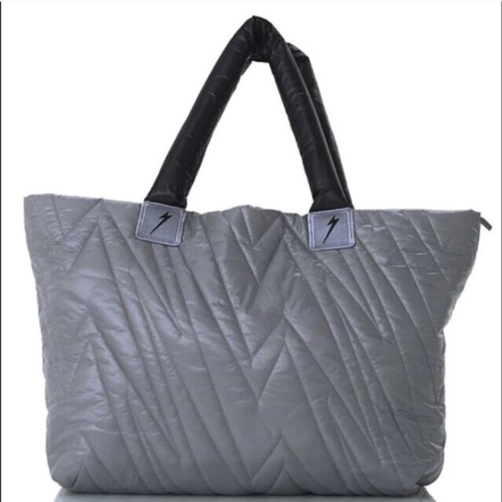 LAST ONE! HP🍏 Electric Yoga Ultra Light Tote - Picture 5 of 5