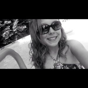 Meet your Posher, Alyssa