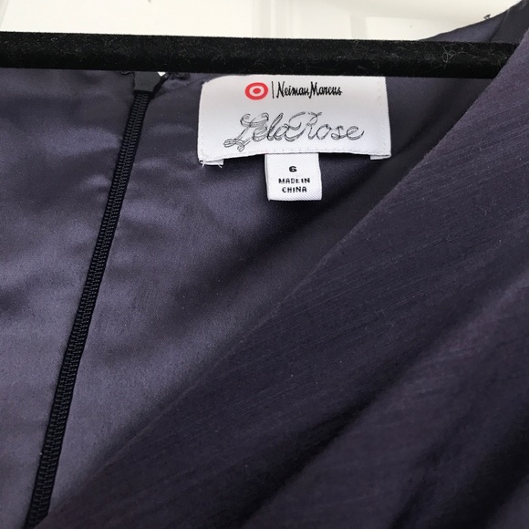 Flowy hi-lo Dress - Picture 3 of 4