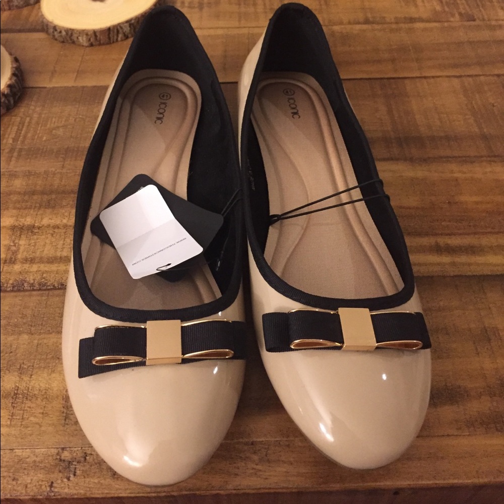 Iconic (UK brand) flats