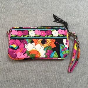 Cute Vera Bradley wristlet Va Va Bloom