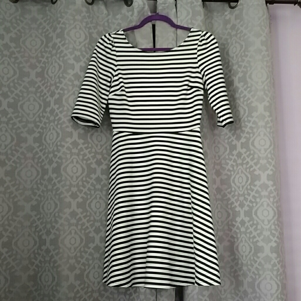 41hawthorn dress striped S