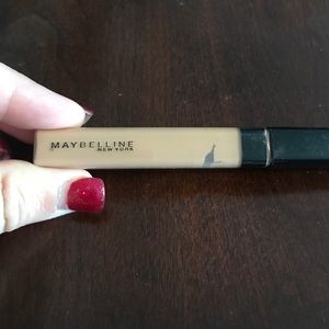 Maybelline concealer- Make an offer